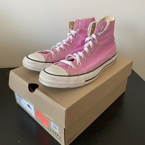 Pink Chuck Taylor Converse